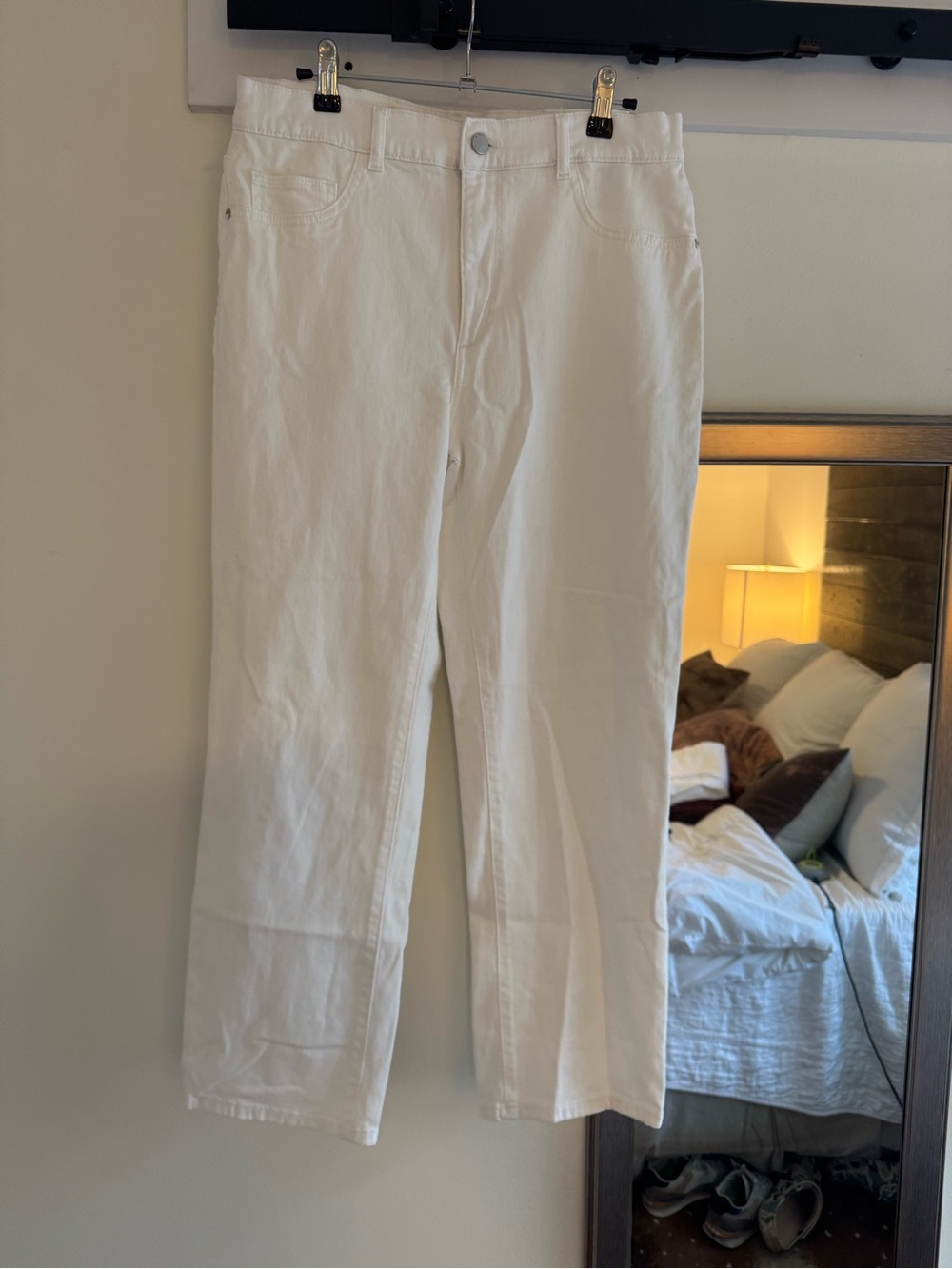DL1961 Women’s White Straight-Leg Jeans